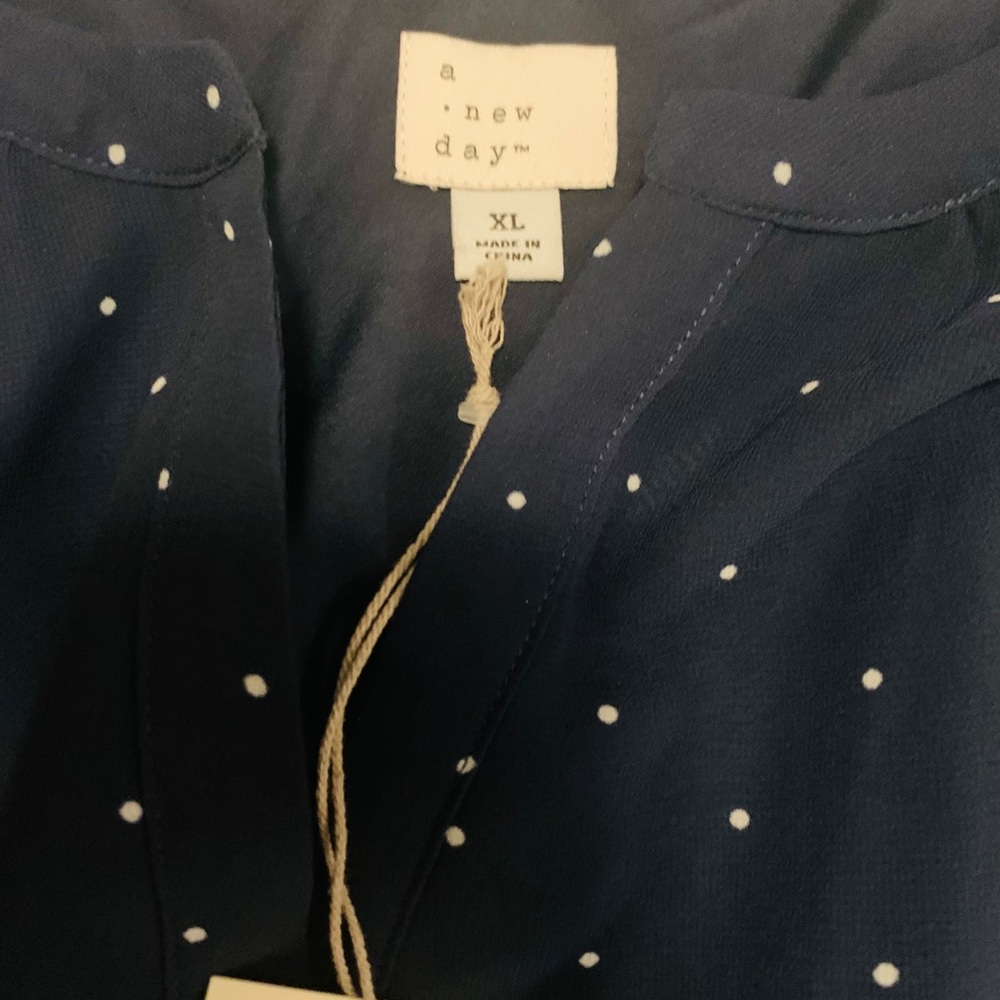 Cute below the knee dress - Picture 3 of 4